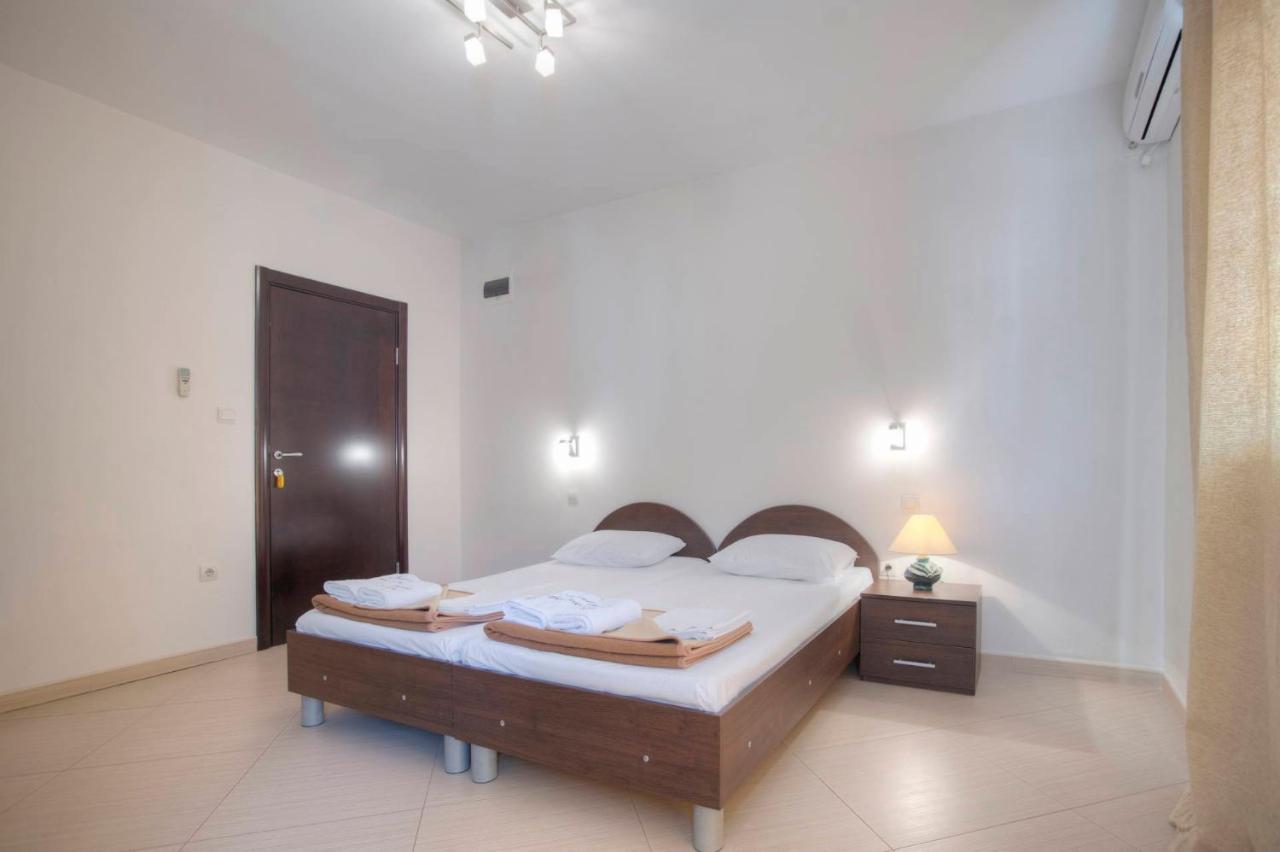 בודווה Mandir Apartments - Center מראה חיצוני תמונה