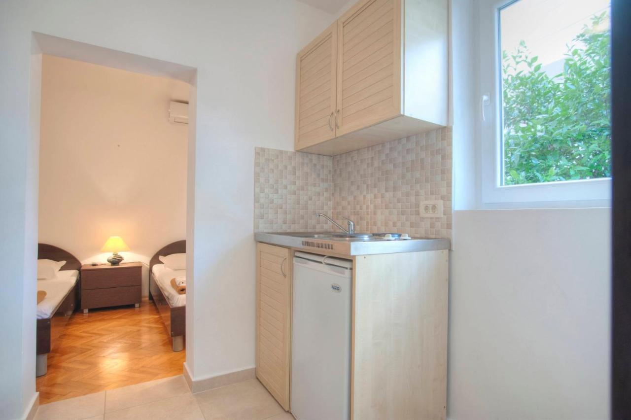 בודווה Mandir Apartments - Center מראה חיצוני תמונה