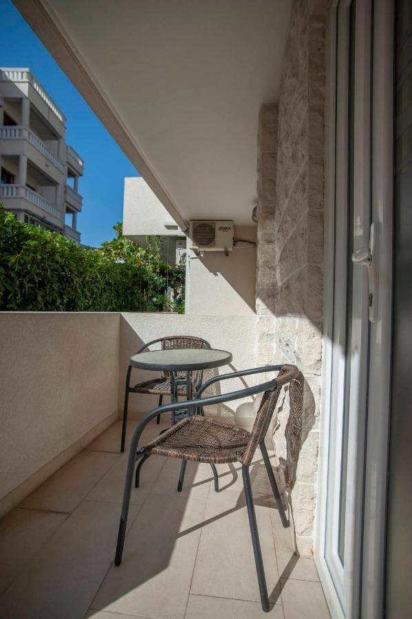 בודווה Mandir Apartments - Center מראה חיצוני תמונה