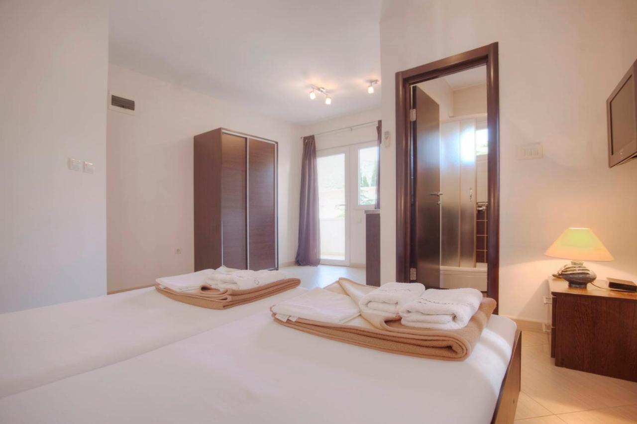 בודווה Mandir Apartments - Center מראה חיצוני תמונה
