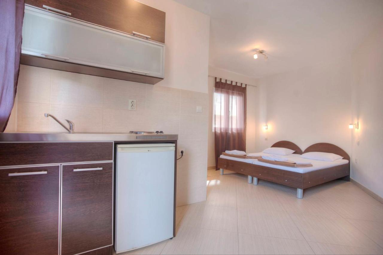 בודווה Mandir Apartments - Center מראה חיצוני תמונה