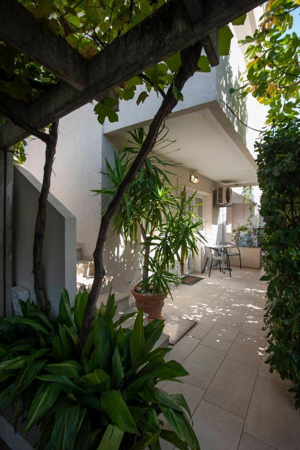 בודווה Mandir Apartments - Center מראה חיצוני תמונה
