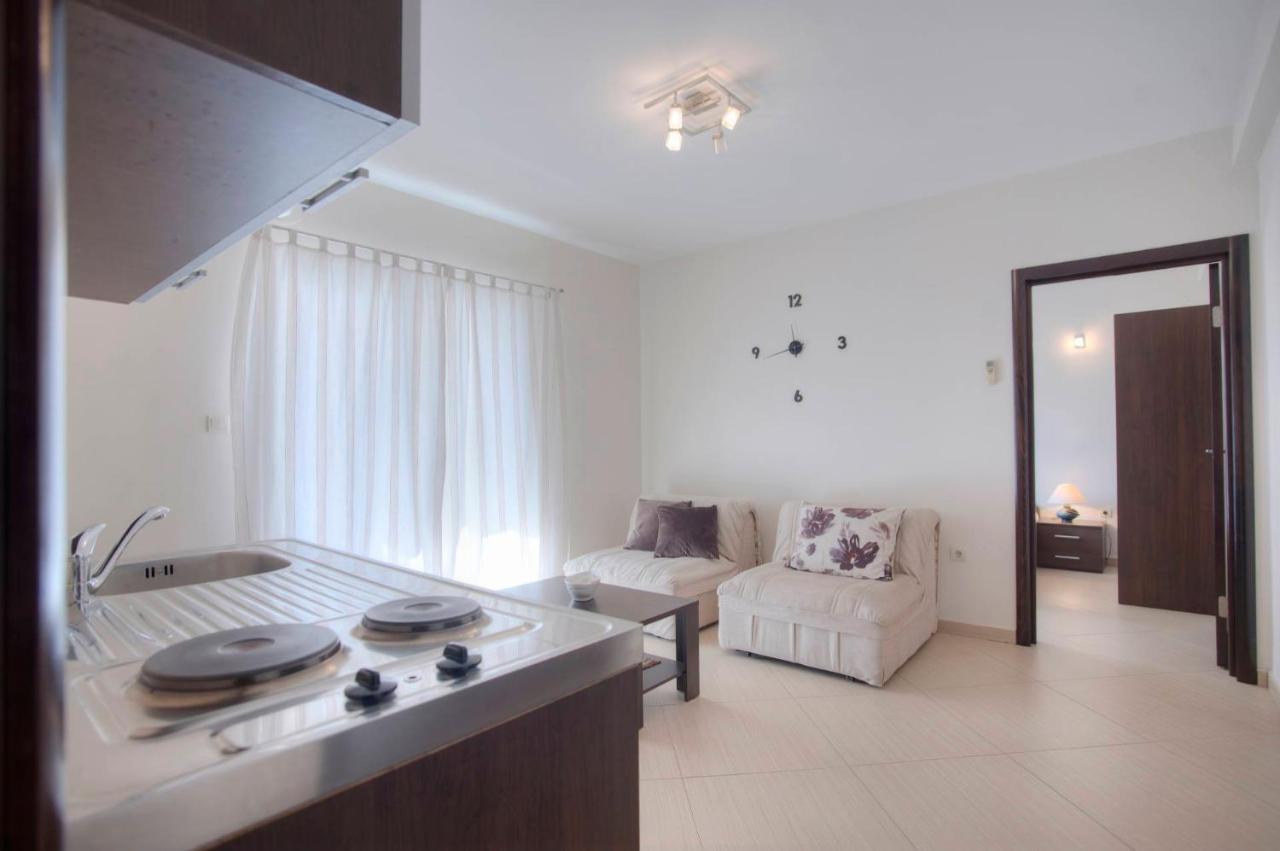 בודווה Mandir Apartments - Center מראה חיצוני תמונה