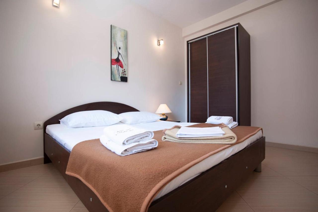 בודווה Mandir Apartments - Center מראה חיצוני תמונה