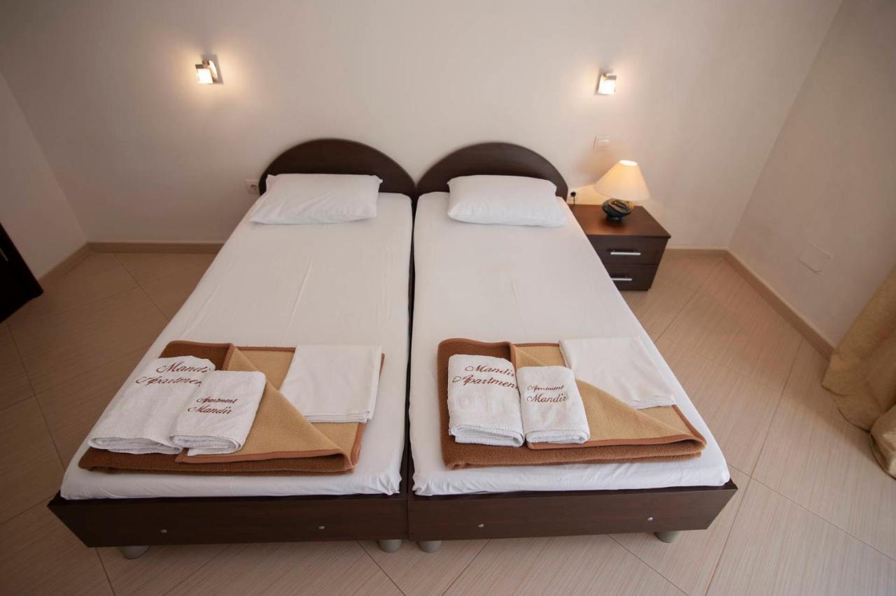 בודווה Mandir Apartments - Center מראה חיצוני תמונה
